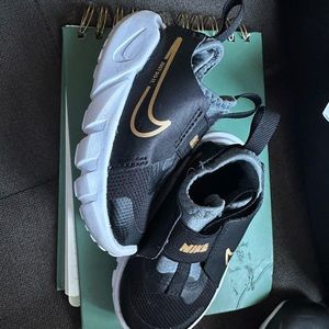Nike Shoes Toddler-- Great condition!